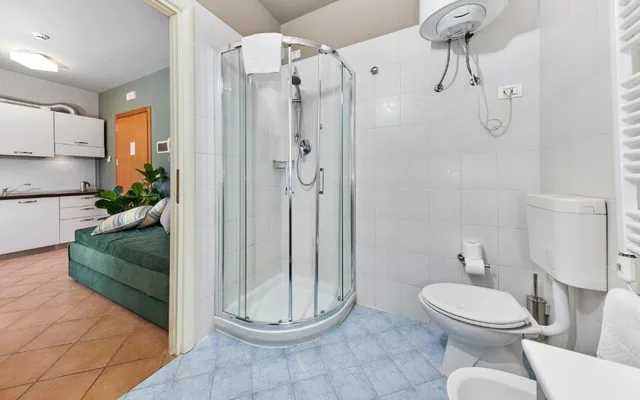 جناح جونيور، Residence il Poggio dei Pini 3/4