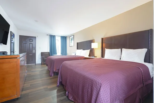 2 Full Beds Non-Smoking، Budget inn by Oyo San Augustine 4/9