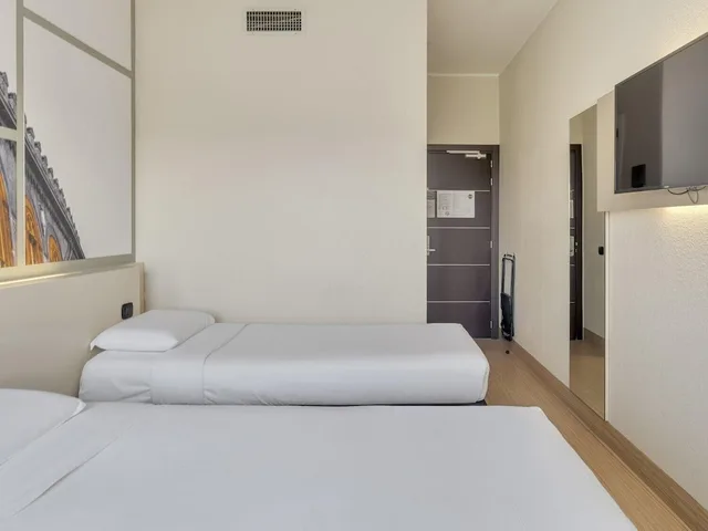 غرفة قياسية بسريرين منفصلين، B&B Hotel Cremona 1/10