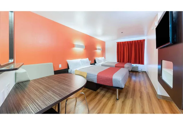 غرفة رباعية بسريرين مزدوجين للمدخنين، Motel6 Fort Worth, TX - North - Saginaw 3/5