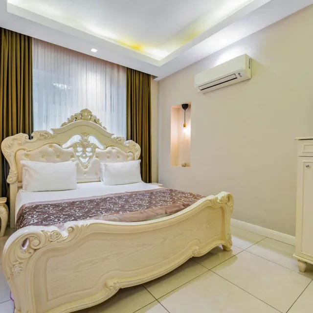 غرفة قياسية بسرير كينج، Elegance East Hotel Boutique Class 1/5