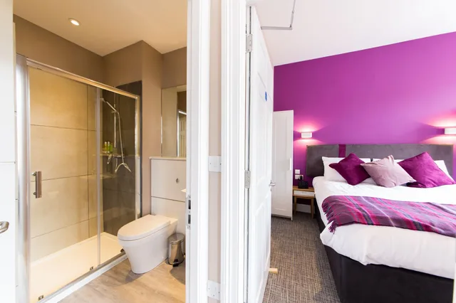 2 Bedrooms, Apartment, 2 Bathrooms، The Spires Serviced Apartments Edinburgh 5/5