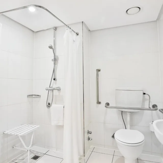غرفة قياسية بسريرين منفصلين للمدخنين لذوي الإعاقة، HOLIDAY INN EXPRESS CAPE TOWN CITY CENTRE 6/10
