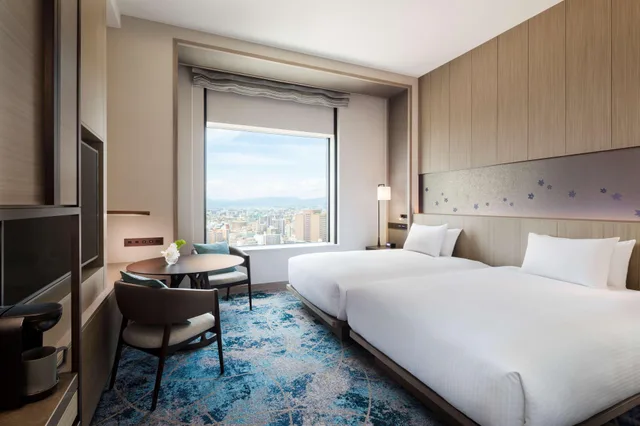 غرفة بريميوم بسرير مزدوج، Hilton Hiroshima 2/2