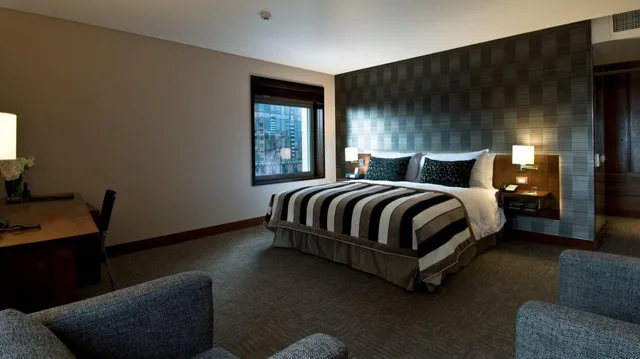 غرفة بريميوم بسرير كينج مع دخول الصالة، Intercontinental Santiago 1/4