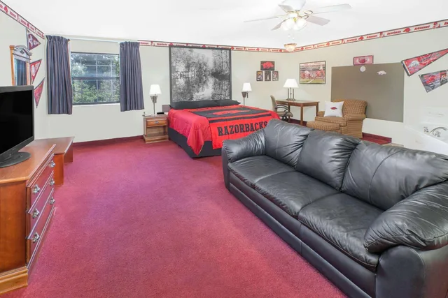 جناح سوبيريور بسرير كينج، Super 8 By Wyndham Lowell/Bentonville/Rogers Area 1/2