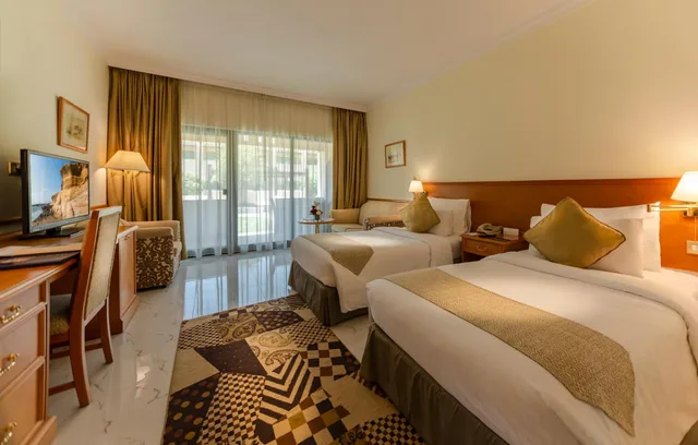 غرفة قياسية بسرير مزدوج أو سريرين منفصلين بإطلالة على الفناء، Golden Tulip Nizwa Hotel 5/10
