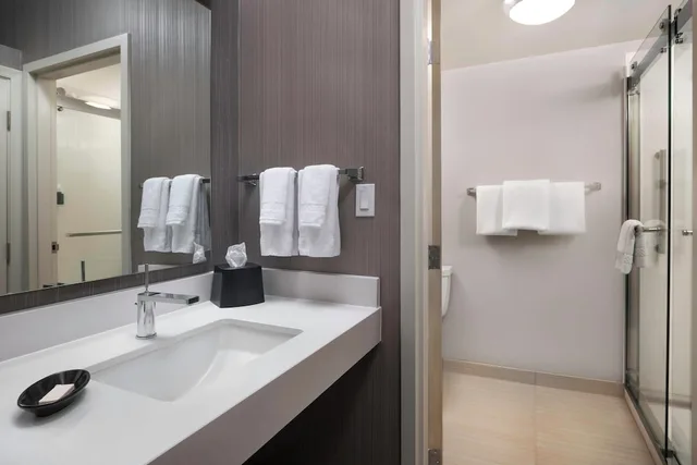 غرفة بسريرين كوين لذوي الإعاقة، Courtyard Phoenix Mesa 2/3