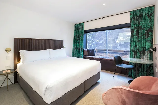 Urban, Luxury, King Bed، Crystalbrook Albion 1/1