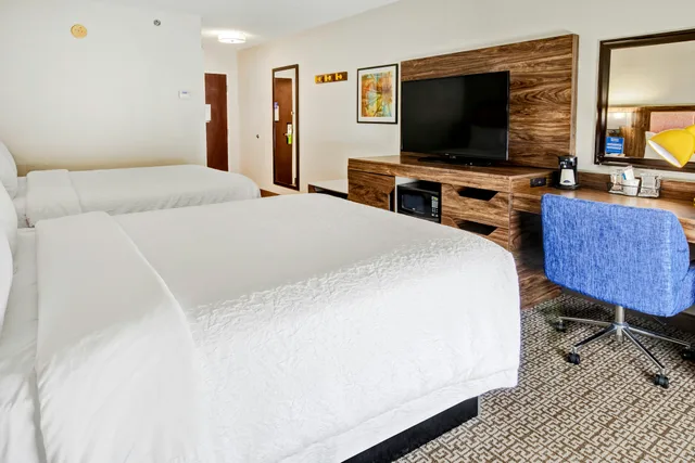 غرفة بسريرين كوين، Hampton Inn Van Buren 2/3