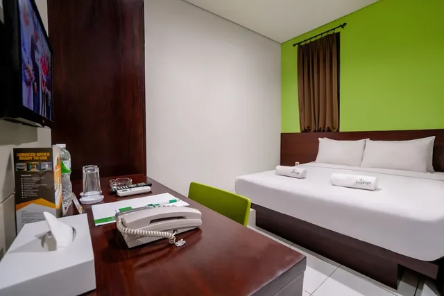 غرفة بسرير كينج، Legreen Suite Setiabudi 2/5