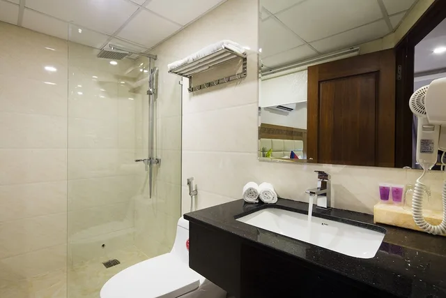 غرفة قياسية بسرير كوين، Sun City Hotel Nha Trang 4/5