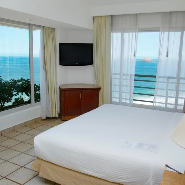 Junior Suite, Emporio Ixtapa 6/10