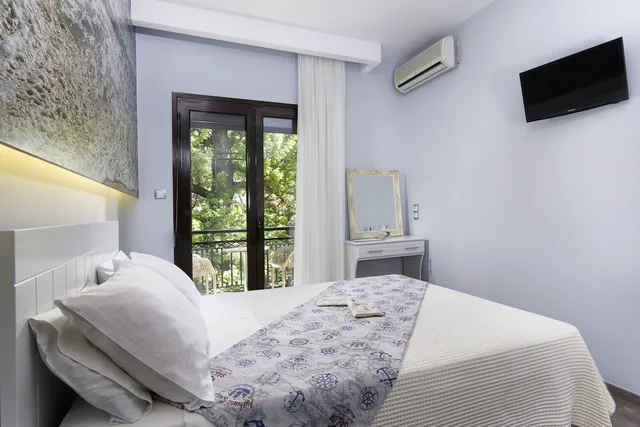 غرفة اقتصادية بسرير مزدوج بإطلالة جزئية على البحر، Kamelia Hotel 5/10