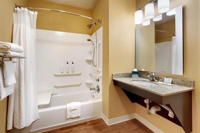 استوديو بسرير كينج، Towneplace Suites Missoula 7/10