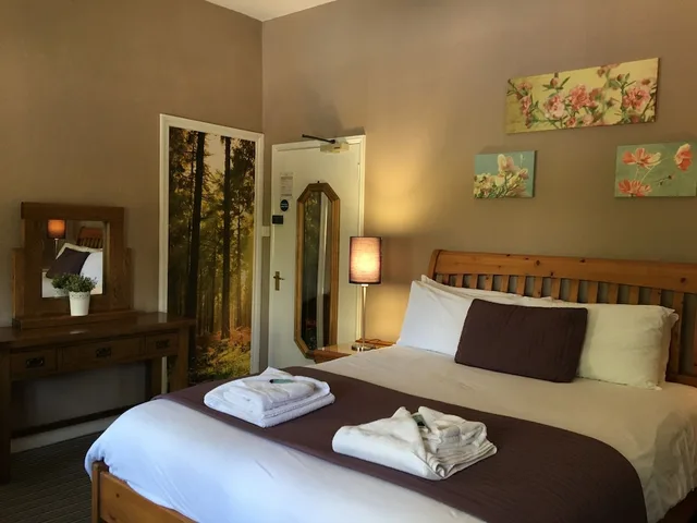 غرفة كومفورت بسرير كينج، Northover Manor Hotel 3/10