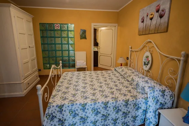 Executive, Queen Bed, Villa Sargiano B&B 4/10