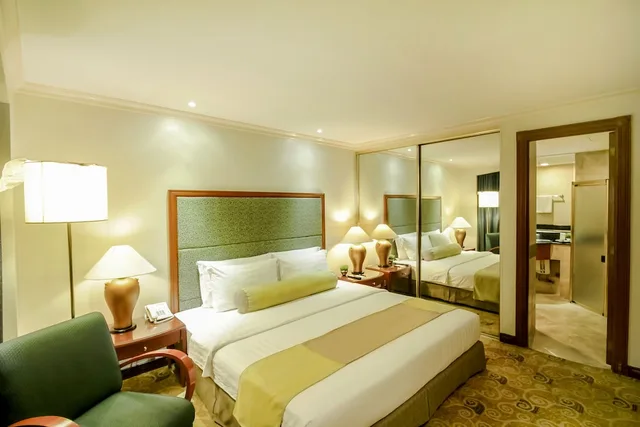 1 Bedroom, Executive, Suite, King Bed, Makati Palace Hotel 2/3