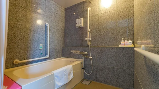 غرفة بسريرين منفصلين لذوي الإعاقة، Toyoko Inn Atami Ekimae 8/8