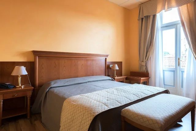 Superior, Double Bed, Hotel Maderno 2/9
