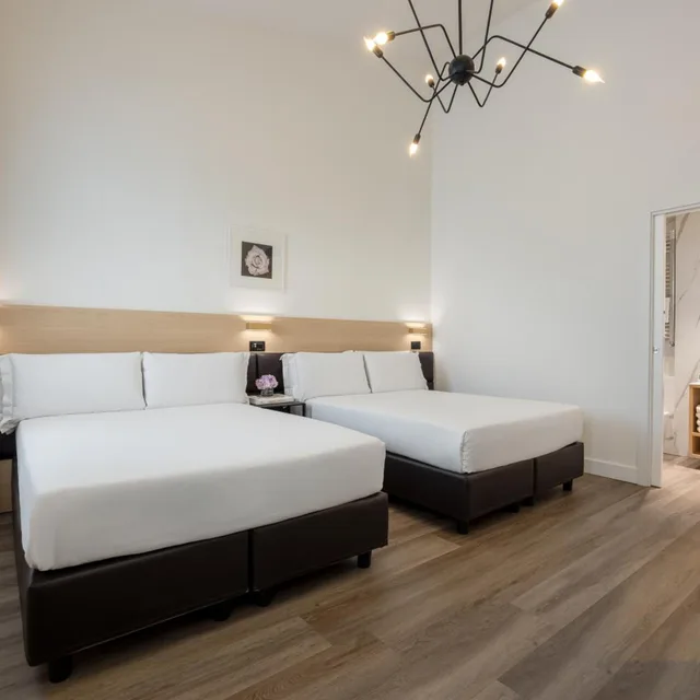 غرفة عائلية، Hotel Globus 2/4