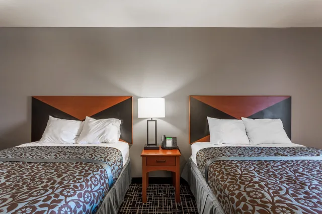جناح استوديو بسريرين كوين، Days Inn Suites By Wyndham Lancaster Amish Country 1/4