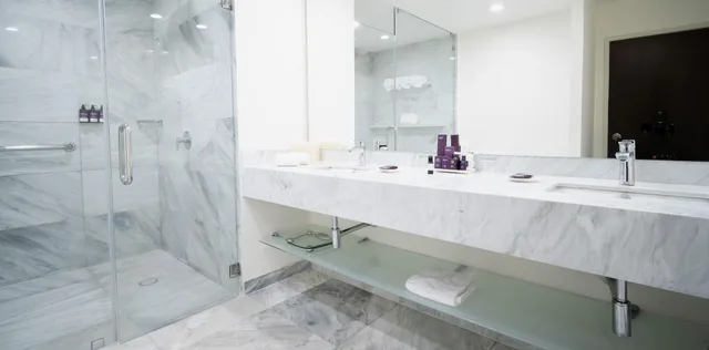 لوفت جونيور، Hs Hotsson Hotel Queretaro 4/7