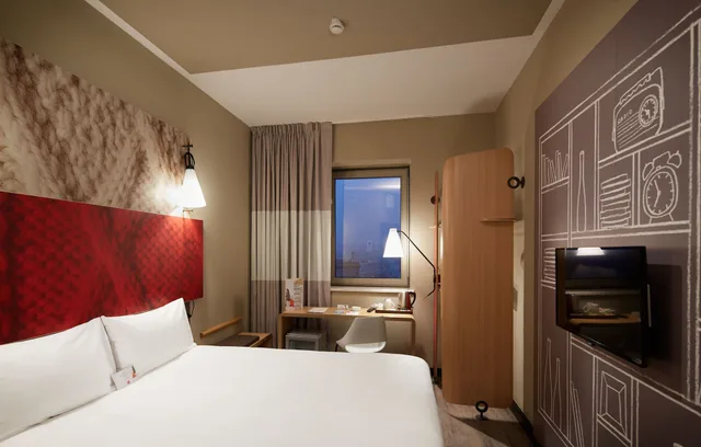 غرفة قياسية بسريرين منفصلين، IBIS ISTANBUL TUZLA HOTEL 1/7