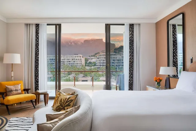 Premier, King Bed, Marina Mountain View، One&Only Cape Town 3/8