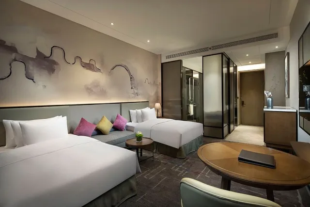 Superior, Twin Beds, Lake View, Sunac Mauve Hill Hotel Guangzhou 2/2