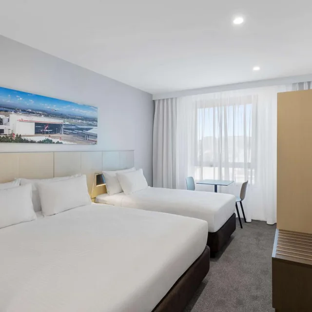 غرفة ثلاثية بسرير فردي، Travelodge Hotel Sydney Airport 1/6