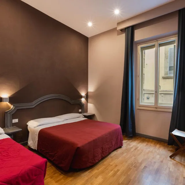 غرفة رباعية، Hotel Unicorno 2/4
