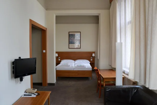 جناح جونيور بسرير كينج، Hotel Praha Liberec 7/10