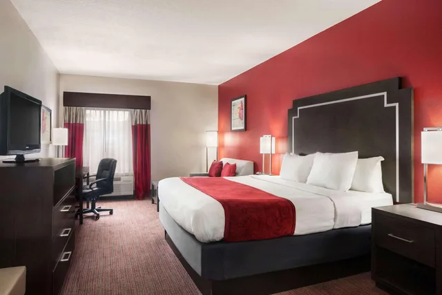 غرفة بسرير مزدوج، Days Inn & Suites by Wyndham Murfreesboro 1/1