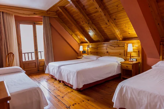 Room, Quadruple, 4 Beds, Attic، Rvhotels Orri 2/7