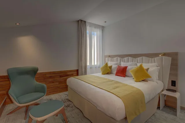 جناح بسرير كينج بحوض استحمام، Best Western Plus Hotel Comedie Saint-Roch 1/8