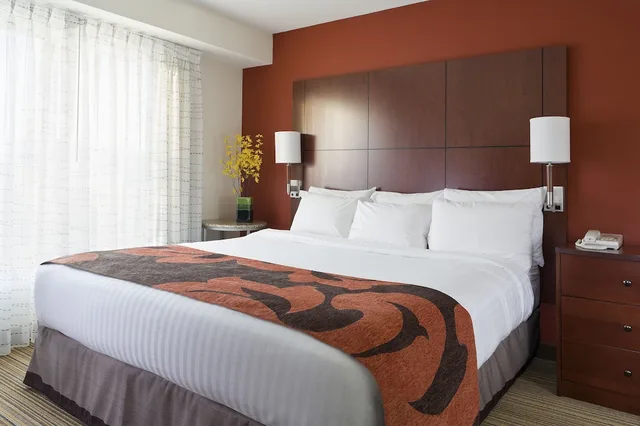 جناح بسرير كينج بغرفة نوم واحدة مع أريكة، Residence Inn Canton 1/2