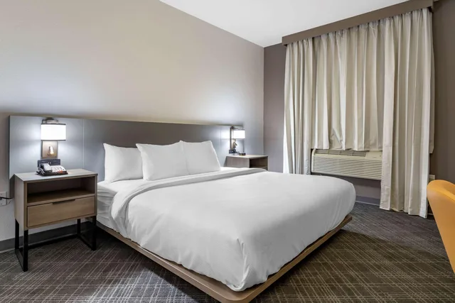 جناح، Comfort Suites Natchitoches, LA 2/6