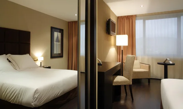 غرفة قياسية بسرير مزدوج، AZZ Asturias Langrehotel 1/2