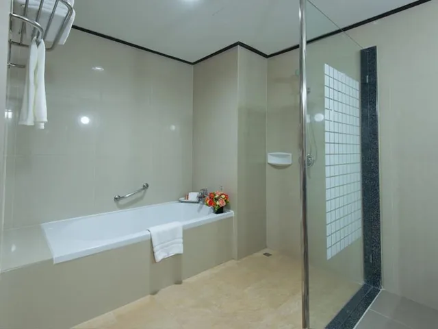 Grand, Twin Beds, DYNASTY GRANDE HOTEL 3/3