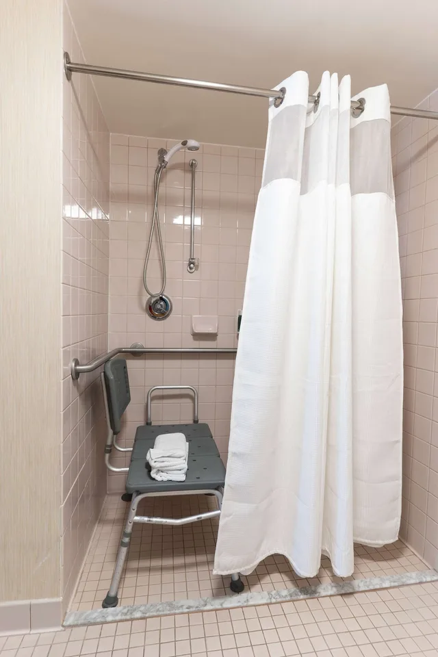 جناح بسريرين كوين بغرفتي نوم مع أريكة لذوي الإعاقة، Sonesta ES Suites San Antonio Downtown Alamo Plaza 6/6
