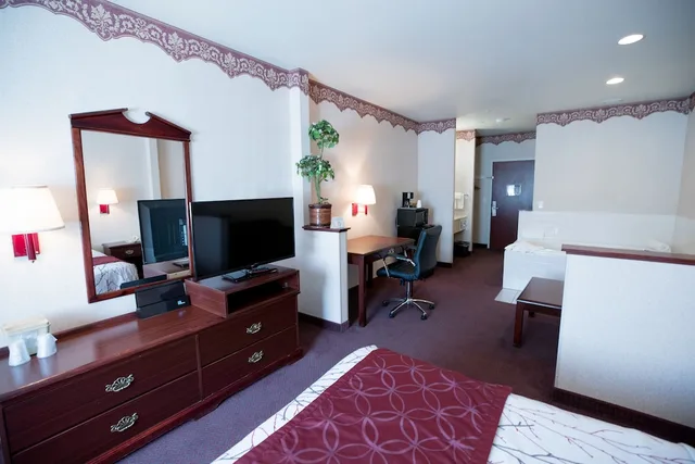 Portland Suites Airport East، غريشام 24/25