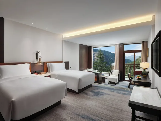 Premium, Multiple Beds, Balcony, Club Lounge Access، Intercontinental Jiuzhai Paradise 4/10