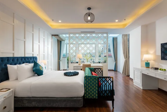 Suite, King Bed, Balcony, Minasi HanoiOi Hotel 1/3