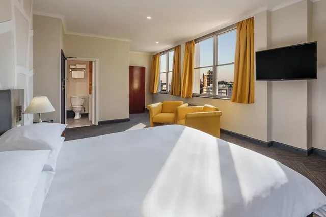 جناح بإطلالة على المدينة بغرفة نوم واحدة، Protea Hotel by Marriott Lusaka Cairo Road 2/4