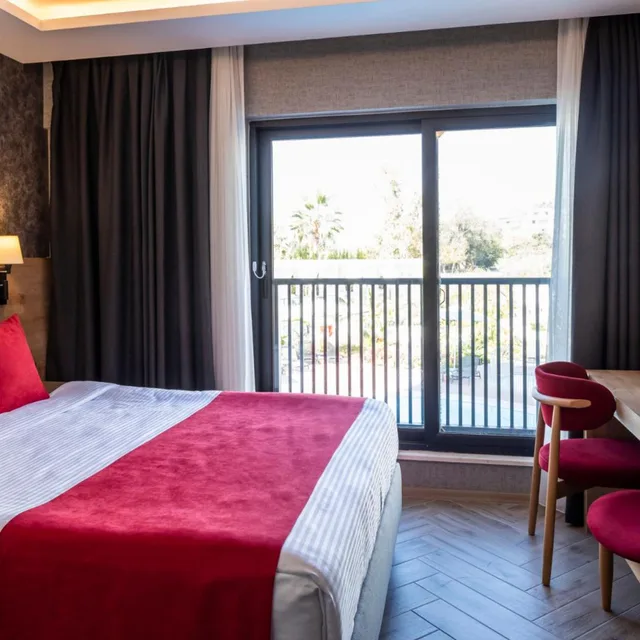 Standard, French Bed, Pool Side, Balcony، Ramada by Wyndham Dalaman 8/10