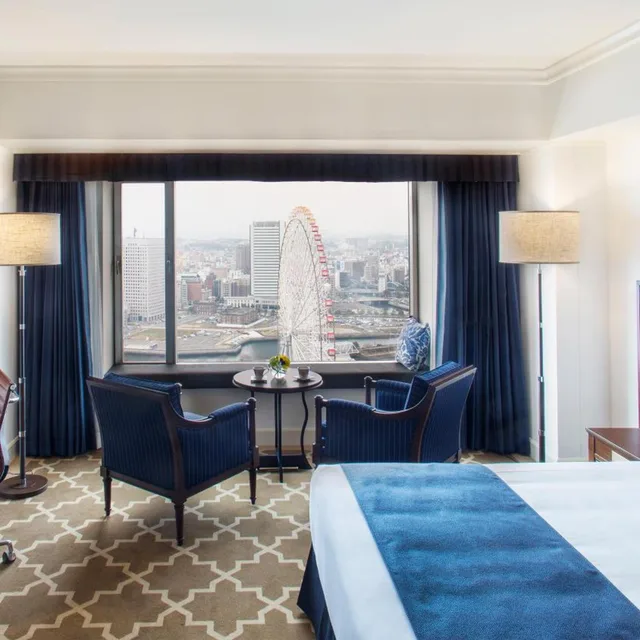 غرفة بريميوم بسرير كينج بإطلالة على المدينة مع دخول الصالة، InterContinental Yokohama Grand 3/5