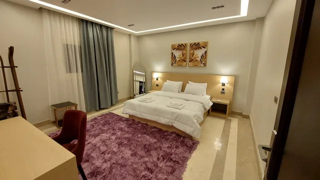 Three Bedroom Apartment with Balcony and View، Mirage Taiaa Hotel Apartments 3/5
