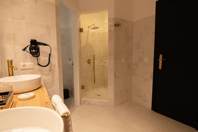 جناح سيغنتشر بسرير كينج، Hotel Estefania Boutique Suites (Adults Only) 1/1