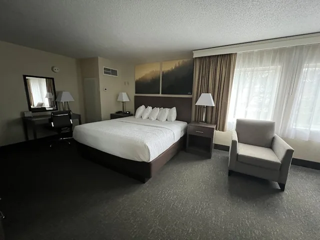 غرفة ديلوكس بسرير كينج، Days Inn by Wyndham Penn State 3/7